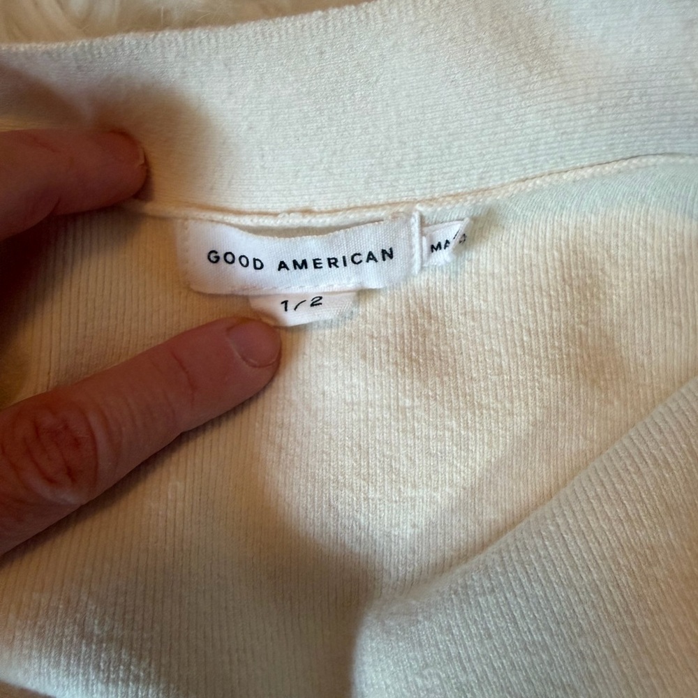 Good American Cream Long Sleeve V-Neck Top - Picture 4 of 4